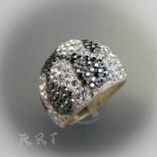 Сребърен дамски пръстен с камъни Swarovski R-297